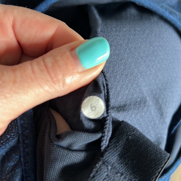 Navy blue lululemon tank top - Picture 5 of 5